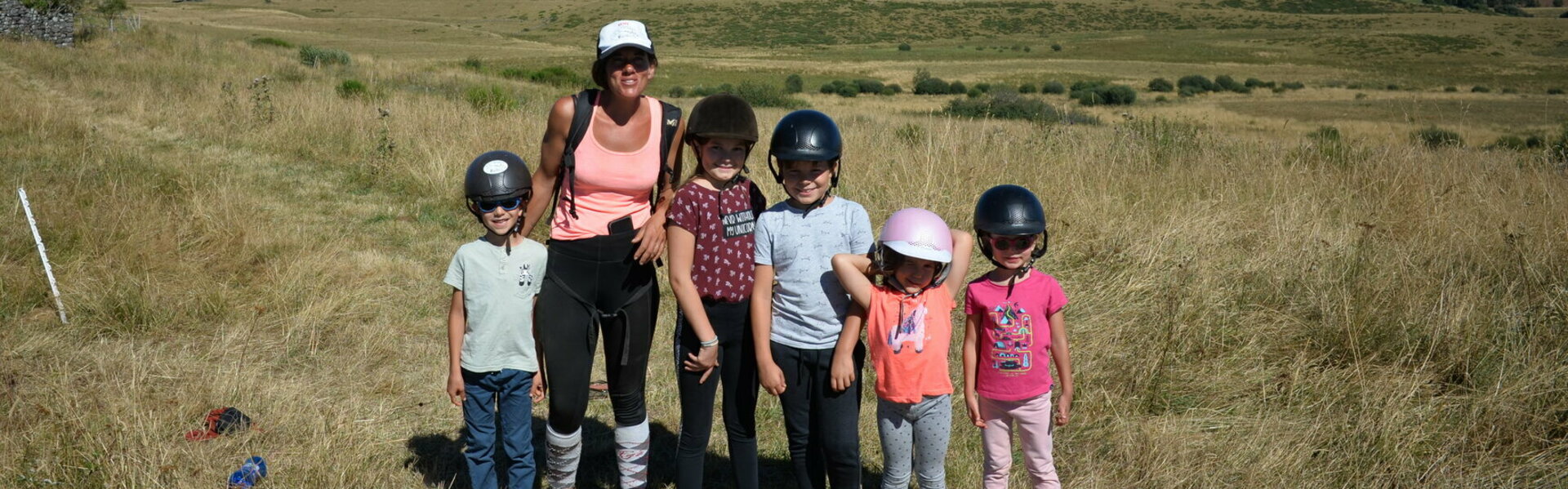 Ferme Équestre Burons Promenade Balade Cheval Poney Anes Cantal